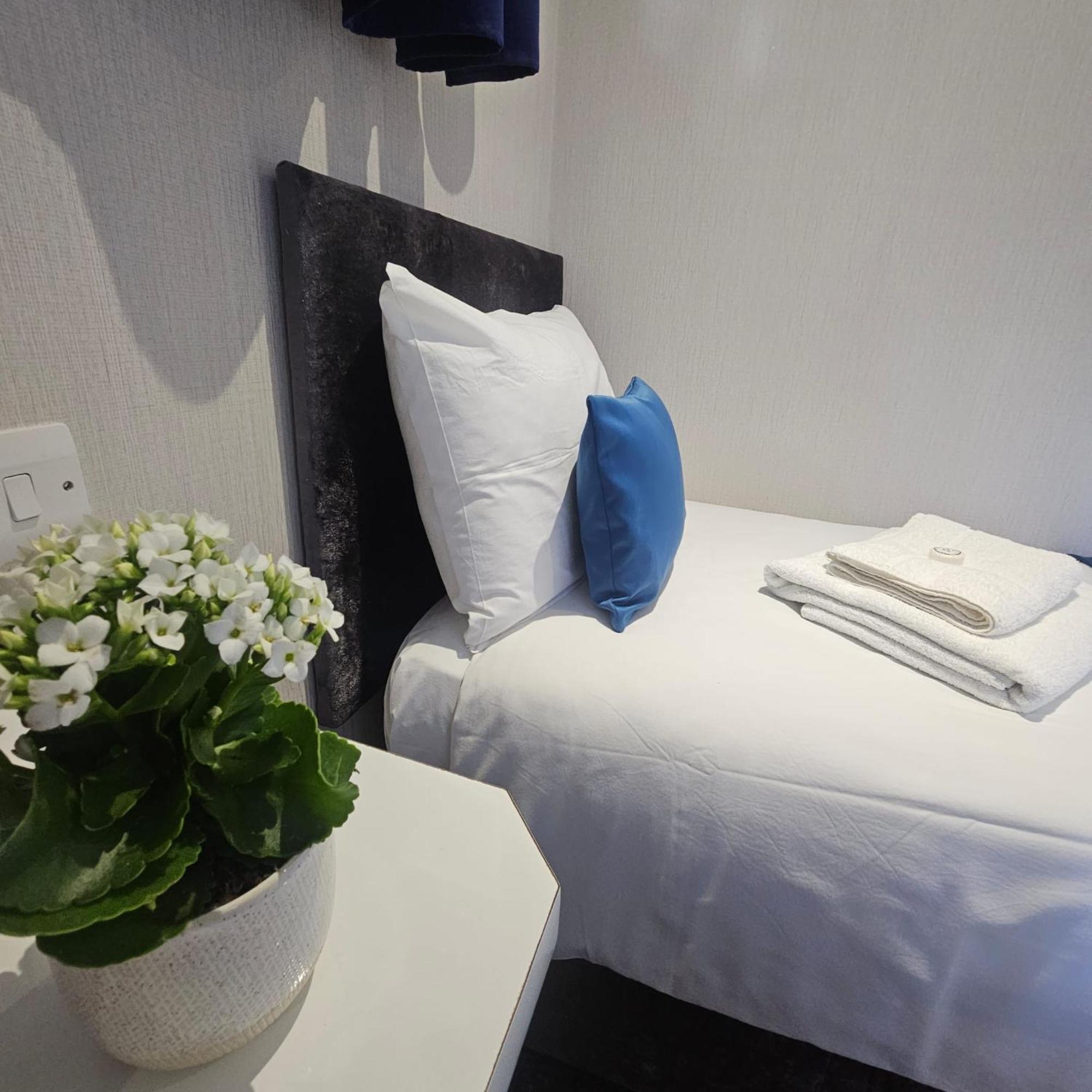 Small Single Room Ensuite