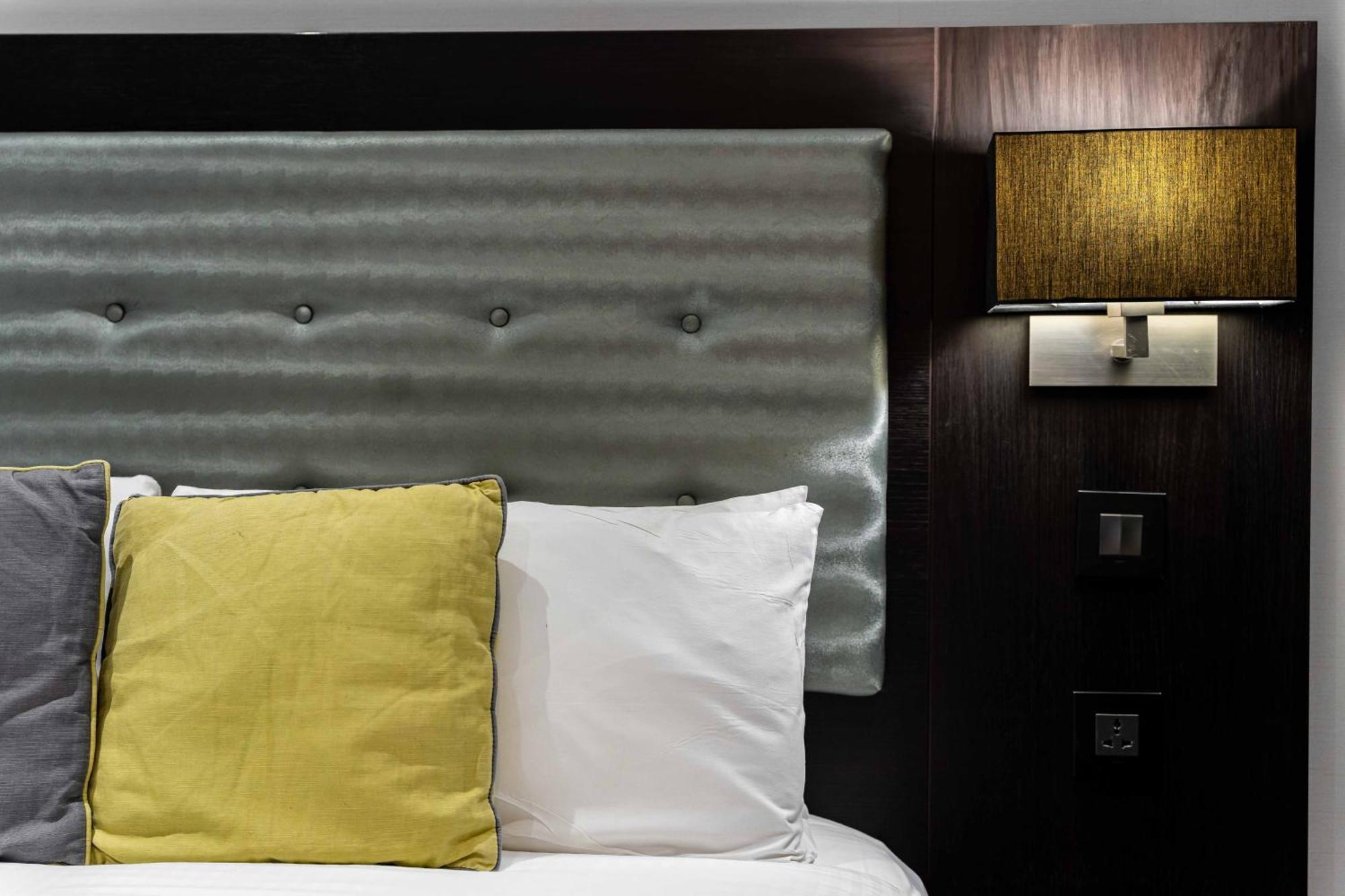 Single Room with Private Bathroom