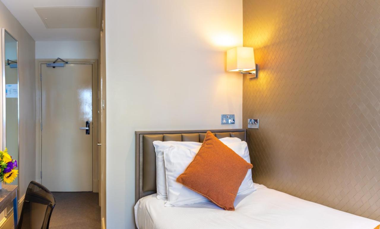 Single Room NO LIFT ACCESS 3rd Floor