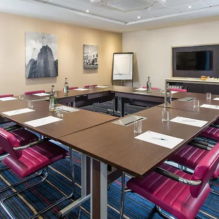 Holiday Inn Express London - Wandsworth By Ihg-3
