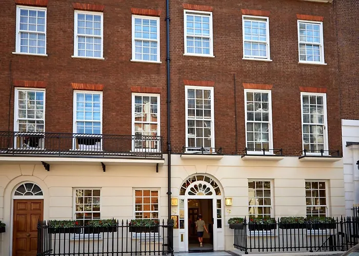 Hotel near College: 9 Hertford Street - 4 Stars Visitengland