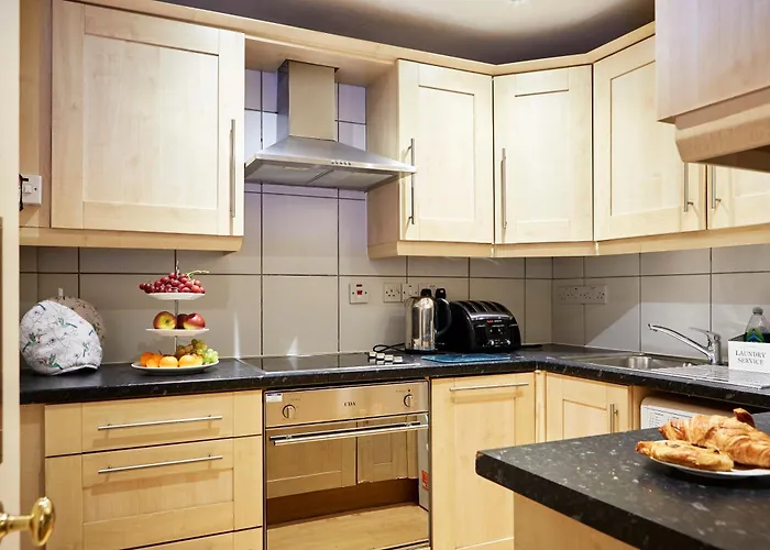 Hotel near College: 9 Hertford Street - 4 Stars Visitengland