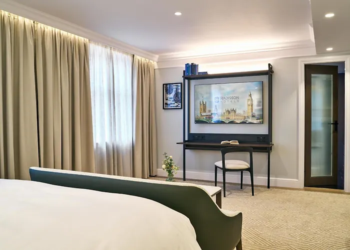  Radisson Blu , London Bloomsbury